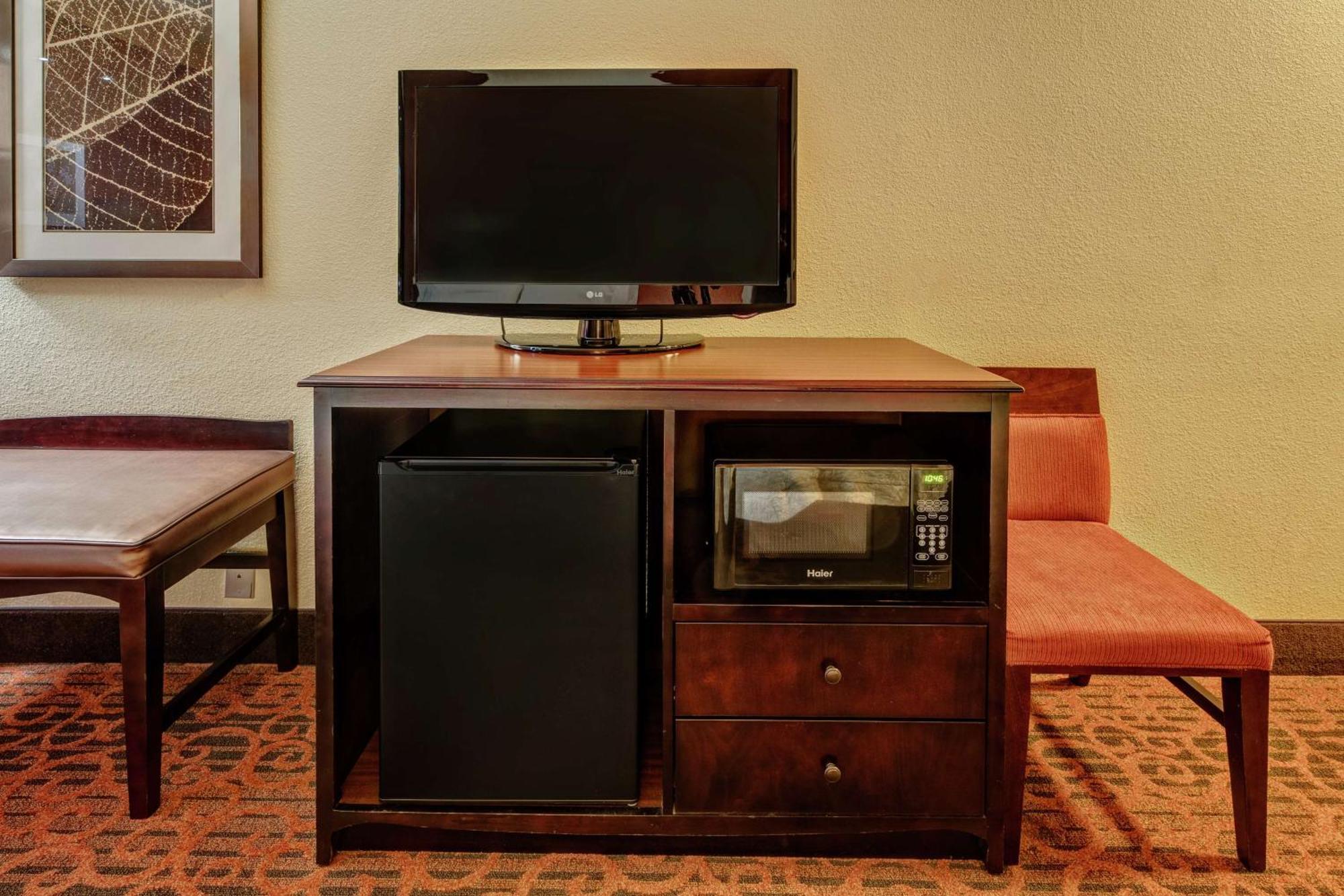Hampton Inn Ashland Bagian luar foto